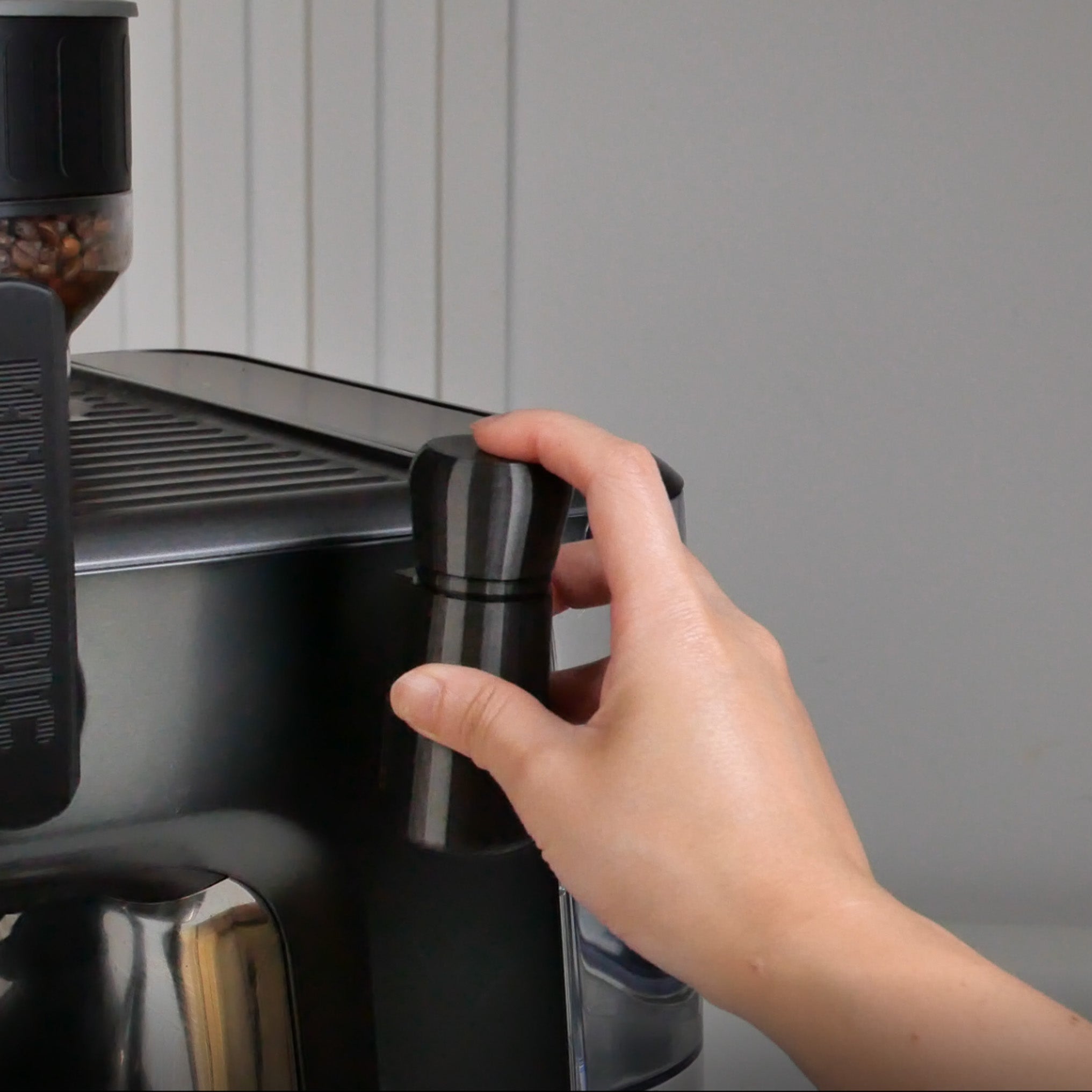 WDT Tool With Magnetic Holder